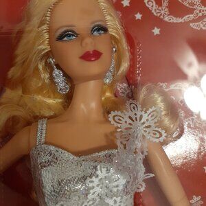 2013 BARBIE HOLIDAY EDITION 25 ANNIVERSARY NWT IN BOX NEW CONDITION